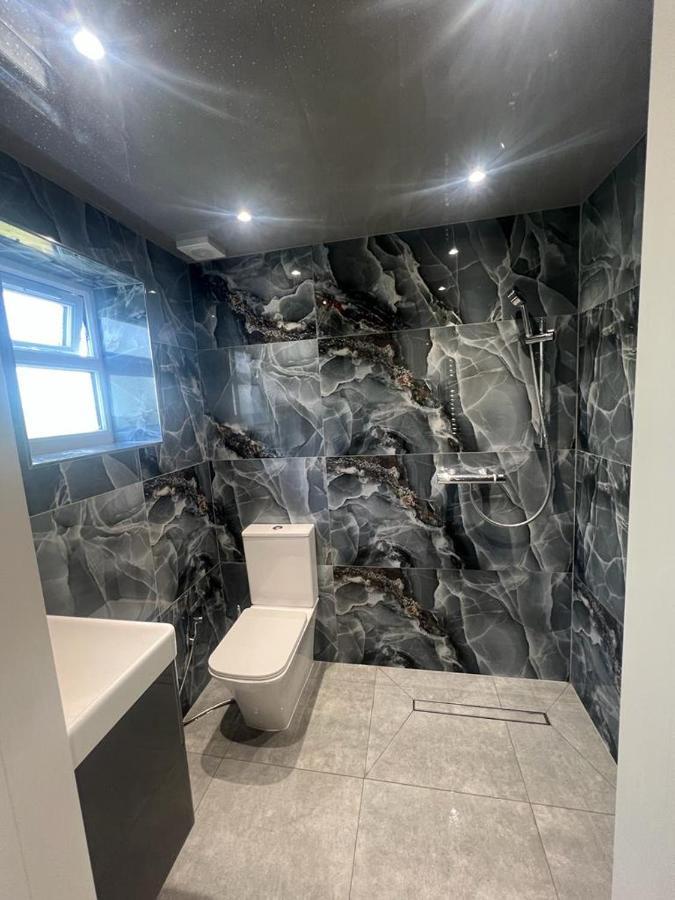 Large Studio Flat B Near Heathrow Hillingdon Exterior foto