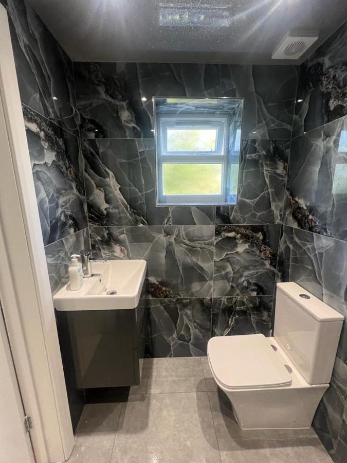Large Studio Flat B Near Heathrow Hillingdon Exterior foto